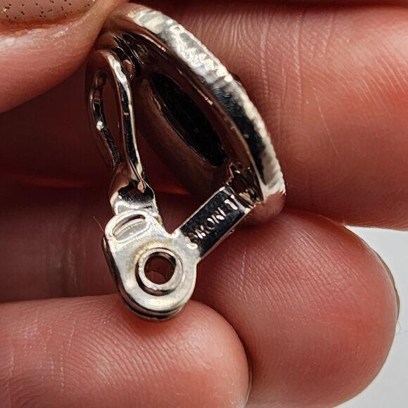 Vtg Monet Faceted Black Rhinestone Silver Tone Faux Diamond Halo Clip Earrings - Picture 4 of 6